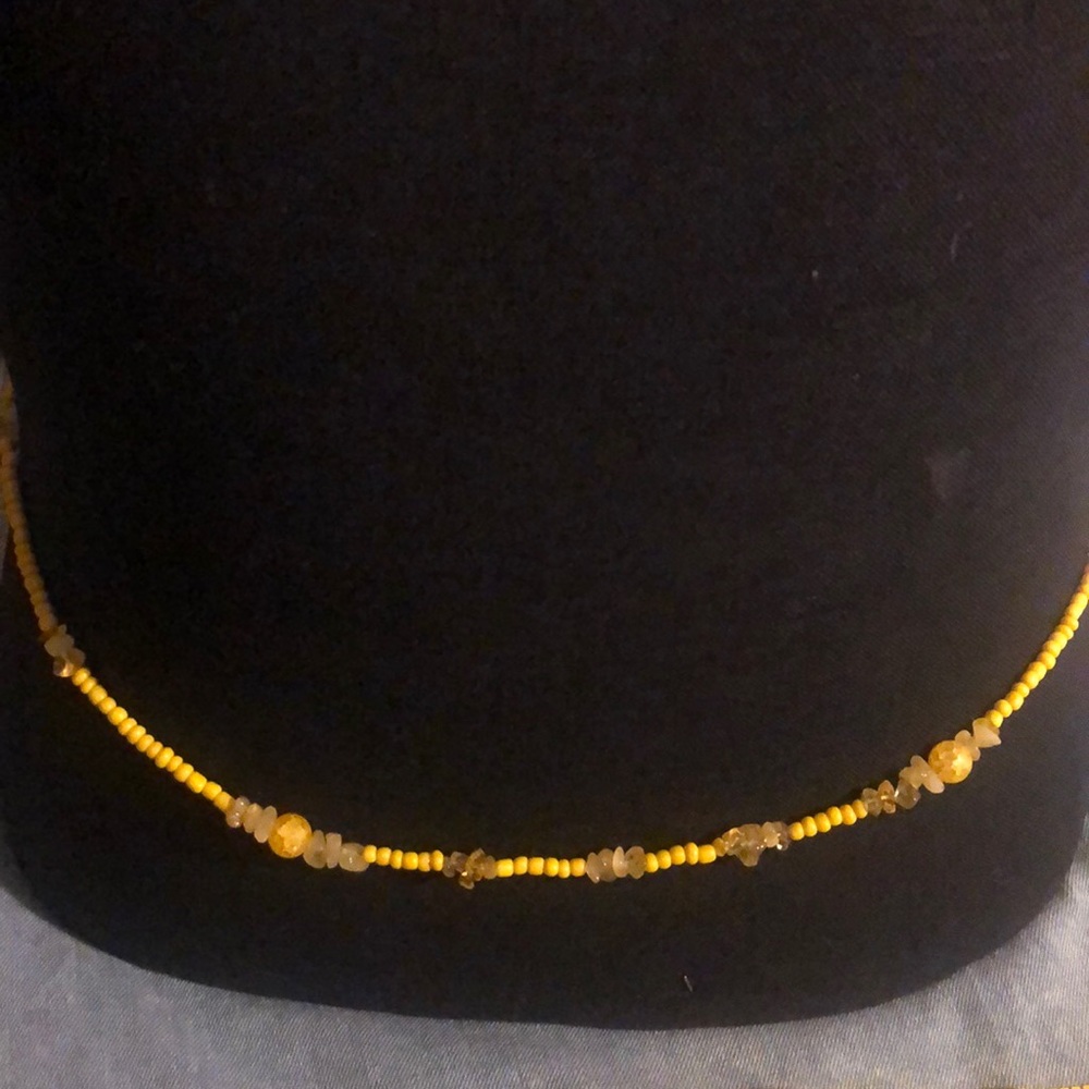Yellow belly beaded necklace with stones